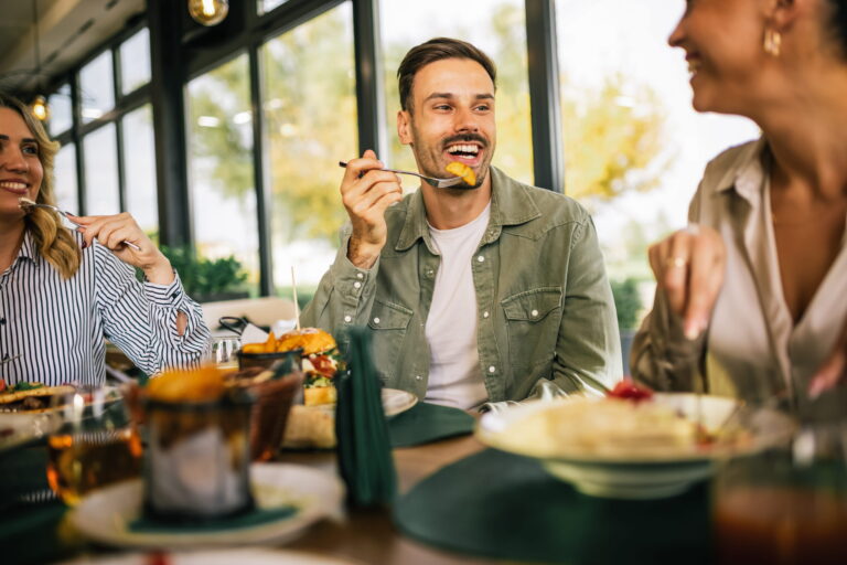 Balancing Aligners with Work, Social Life, and Travel with Ease